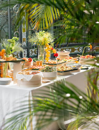 app.shop.product.our_services.our_decoration_packages_alt_description