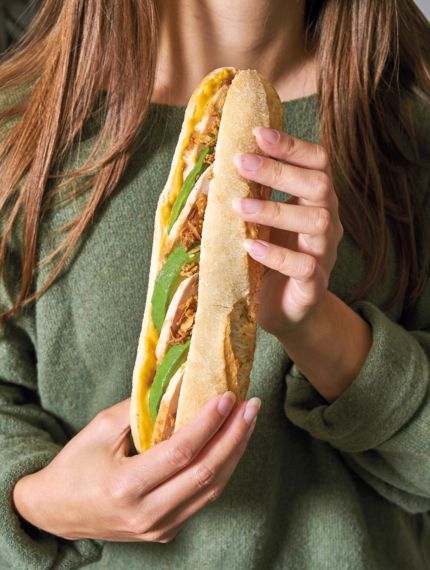 Sandwichs, salades, plats a réchauffer et desserts
