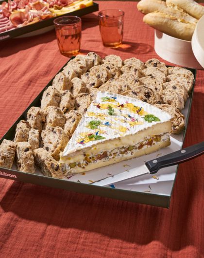 Image de BRIE AOP FARCI AUX FRUITS SECS