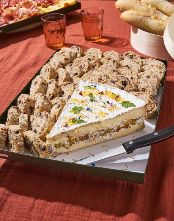 Image de BRIE AOP FARCI AUX FRUITS SECS